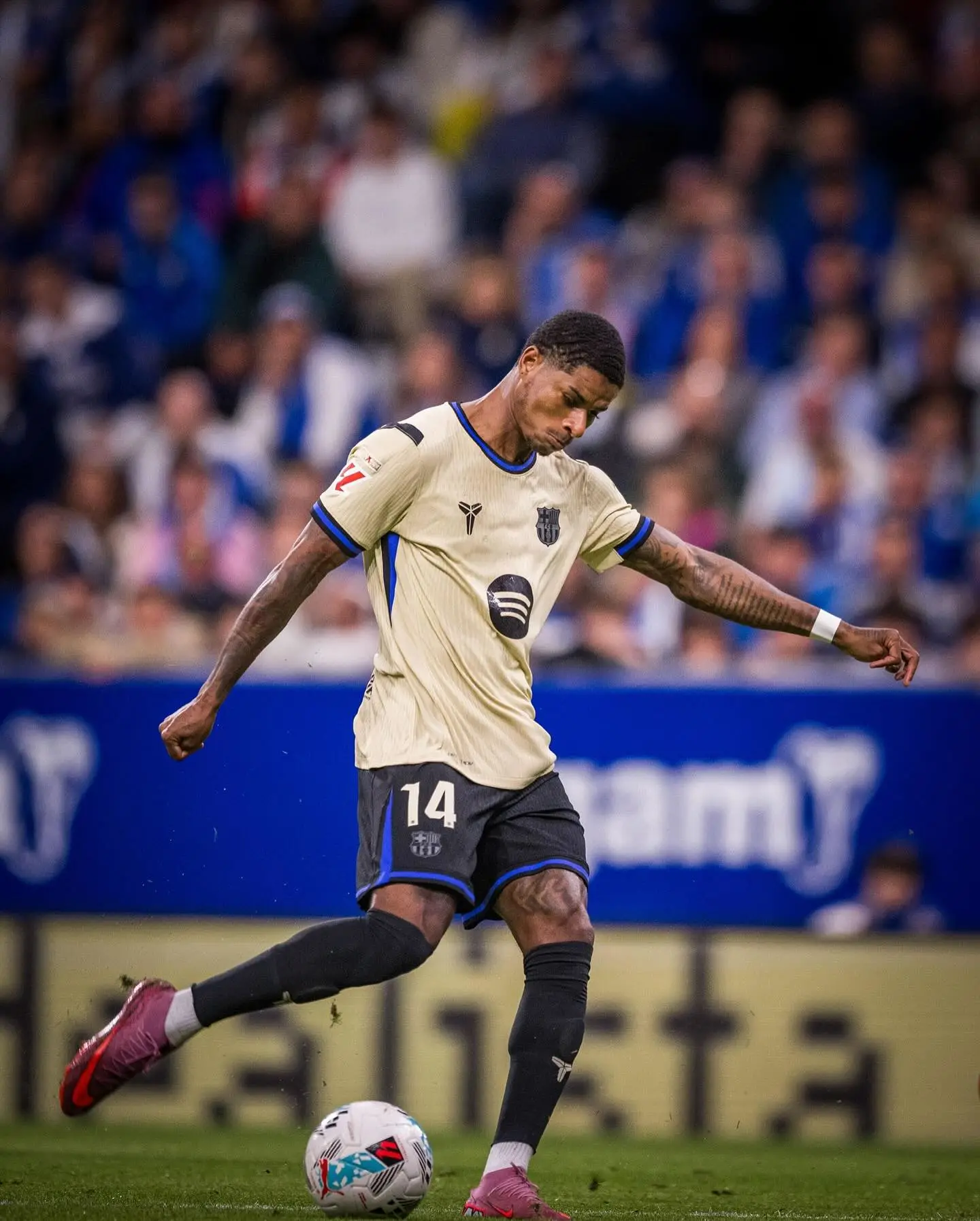 开运体育入口-拉什福德更新社媒：任务完成，专注周日比赛