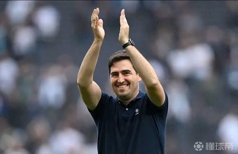 开云中国网站-伯恩茅斯总监:比起球员转会离开,我们更担心失去伊劳拉