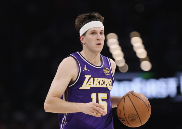 里夫斯:今天有一些疯狂的出手;受伤期间练得比比赛时还多